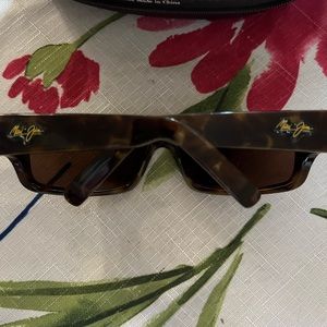 Maui Jim tortoise punch bowl